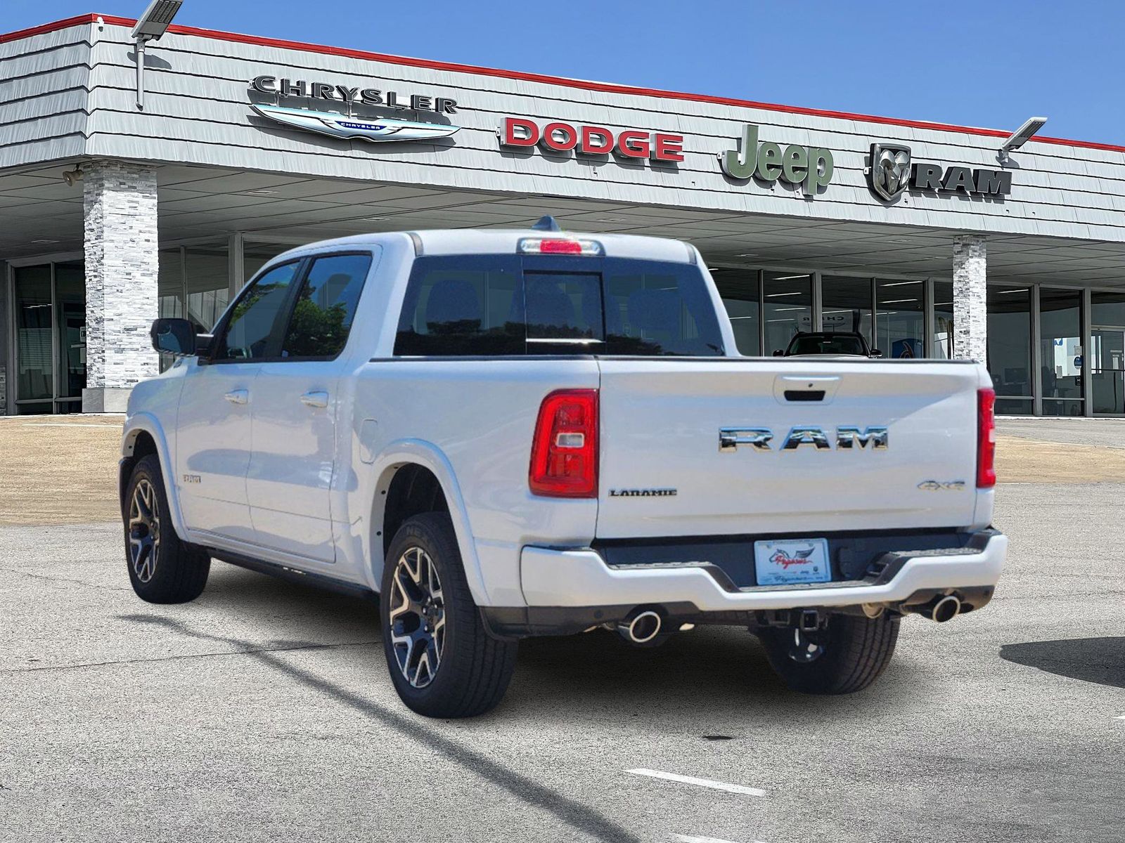 2025 Ram 1500 Laramie 4