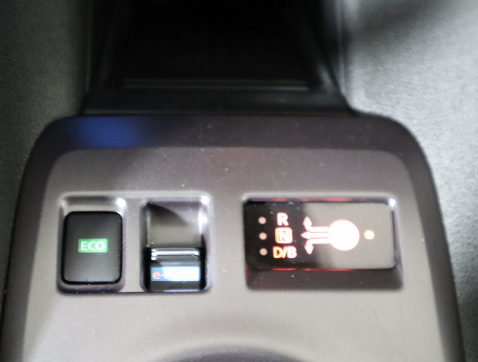 2023 Nissan LEAF S photo