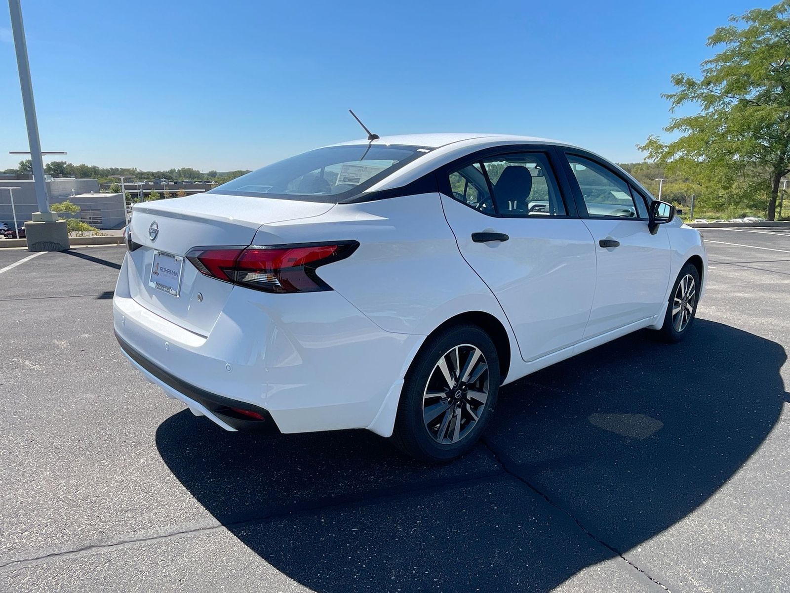 2024 Nissan Versa 1.6 S 35