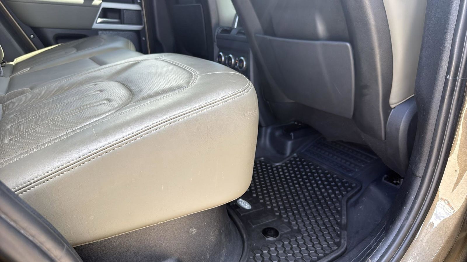 Used Car 2020 Land Rover Defender 110  Hse For Sale Under $50,000 In Austin, Texas