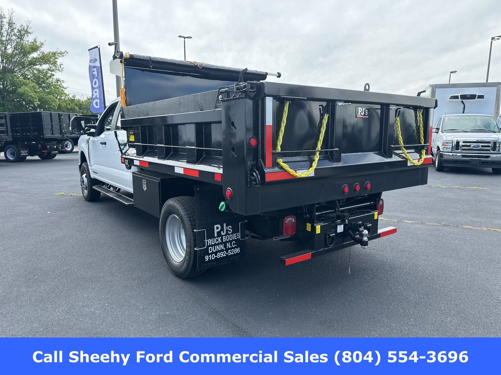2025 Ford F-350 Super Duty Chassis Cab XL - Photo 8