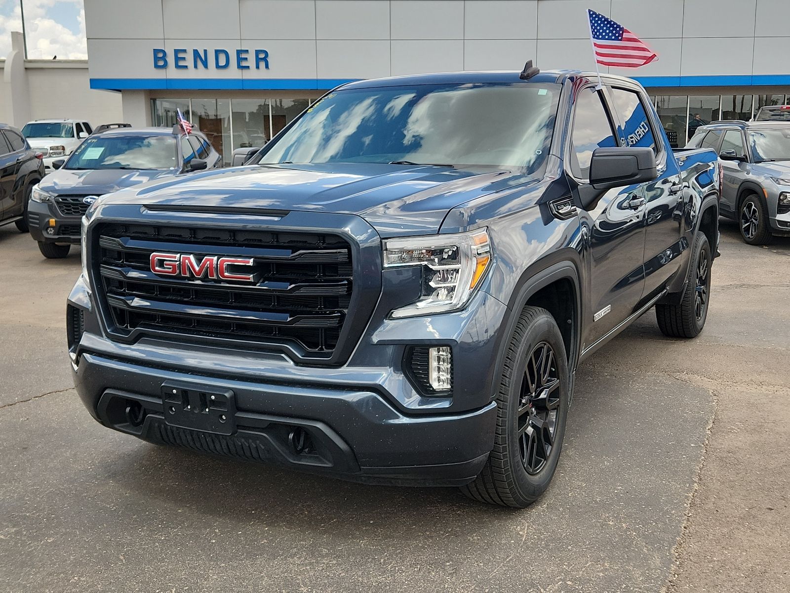 2020 GMC Sierra 1500 Gris (Dark Sky Metallic) Camioneta 4X2 8 velocidades Automática