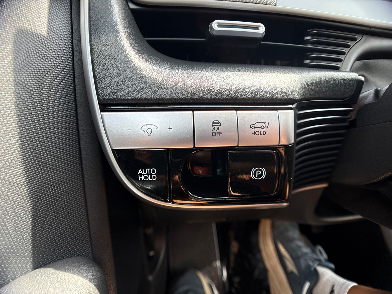 Used 2024 Black Hyundai SEL image 20