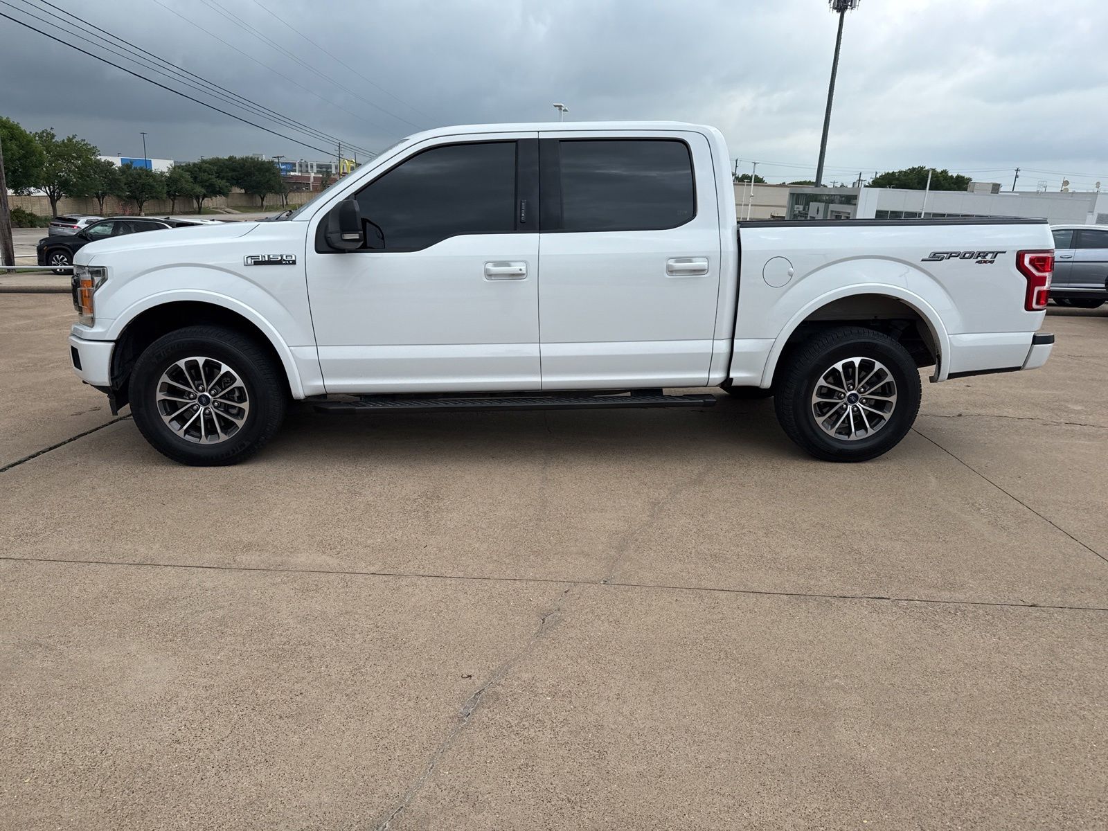View vehicle photo 4