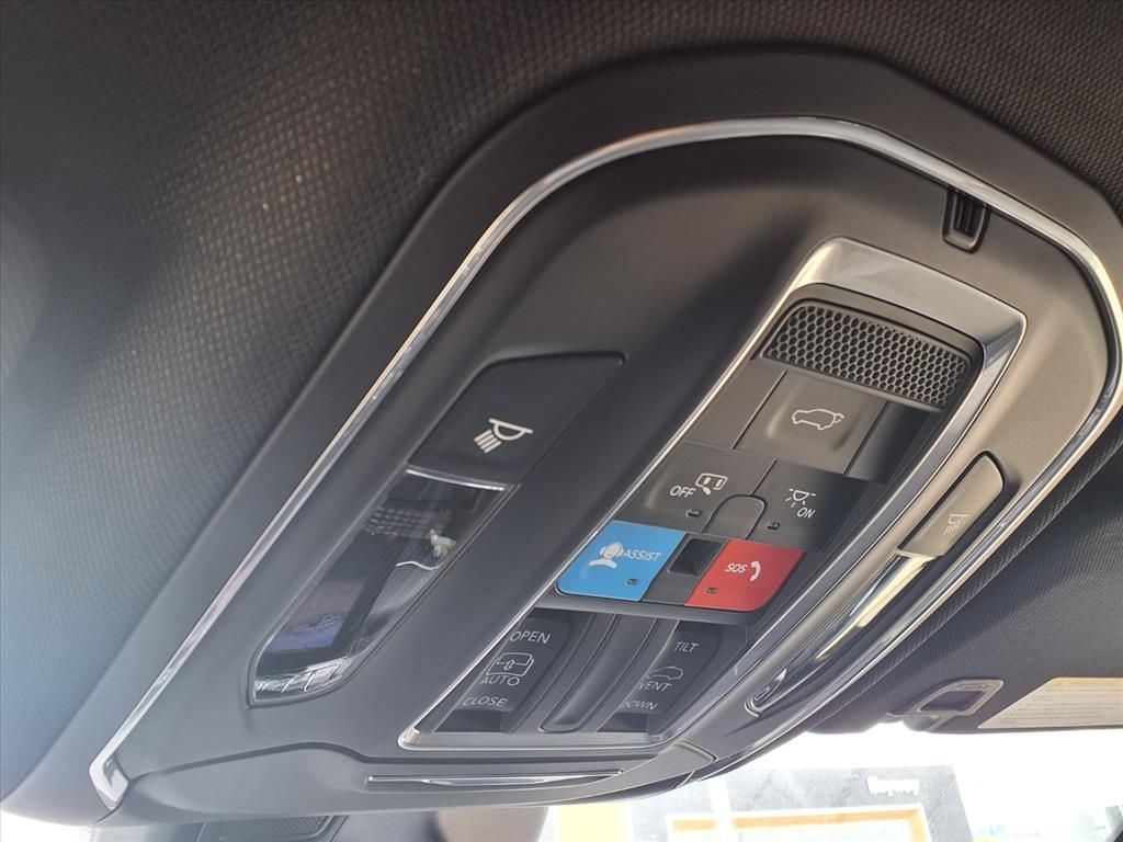 2025 Jeep Grand Cherokee Laredo - 10