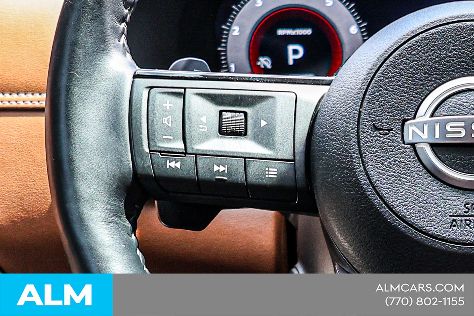Used 2023 Beige Nissan Platinum image 27