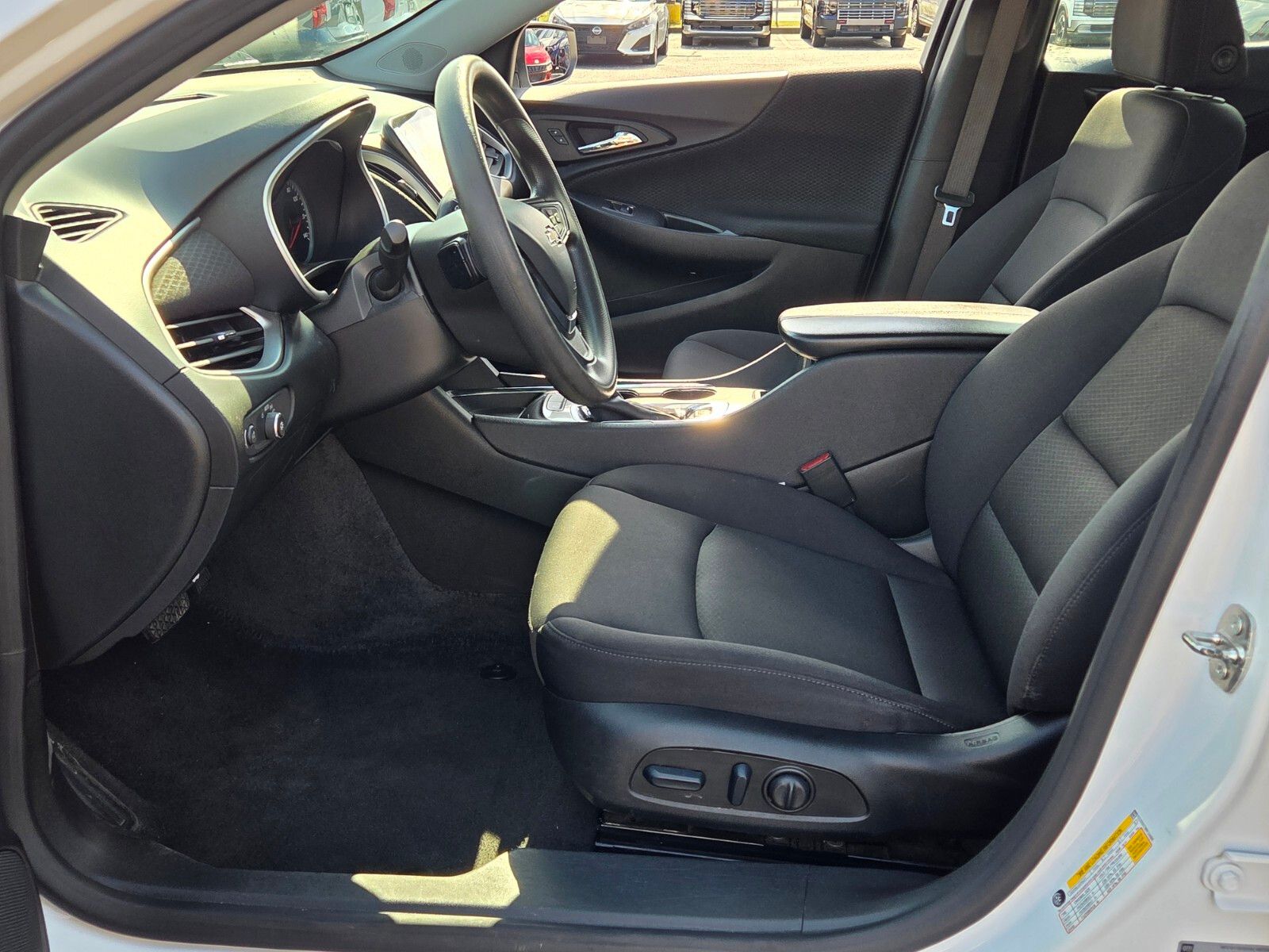 Used 2024 White Chevrolet LT image 5
