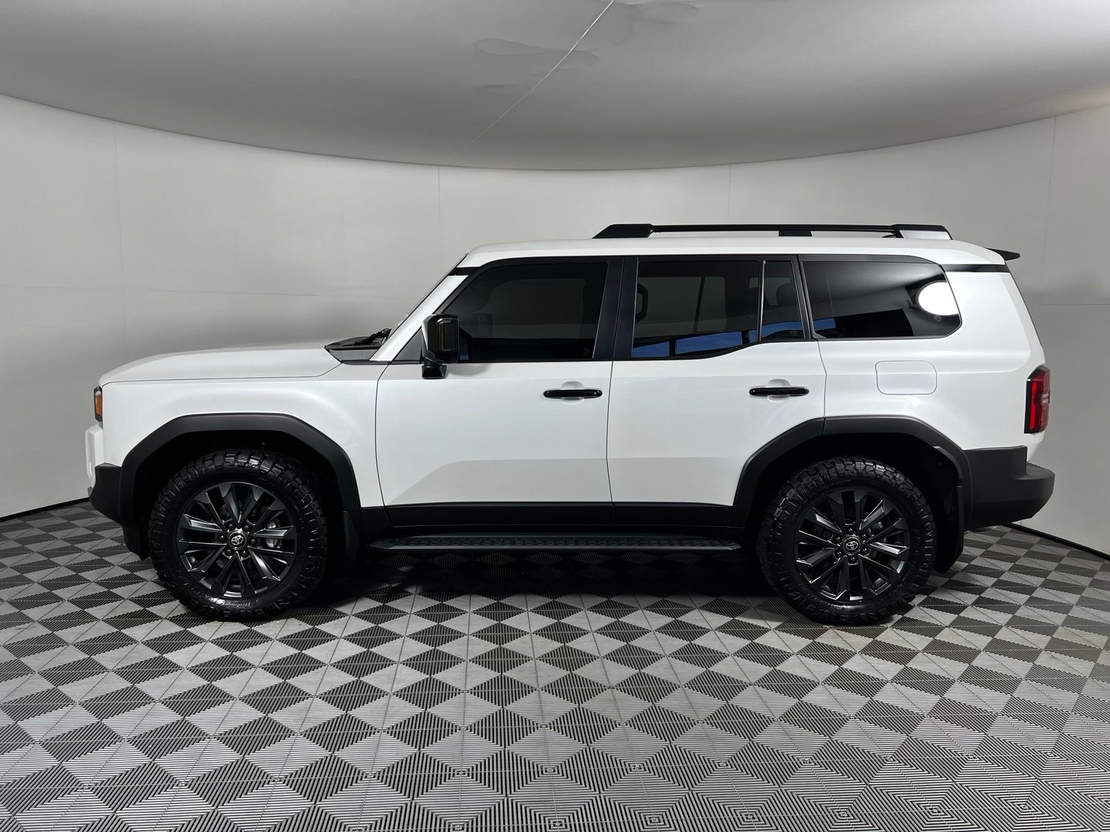 Thumbnail: 2025 Toyota Land Cruiser - 8