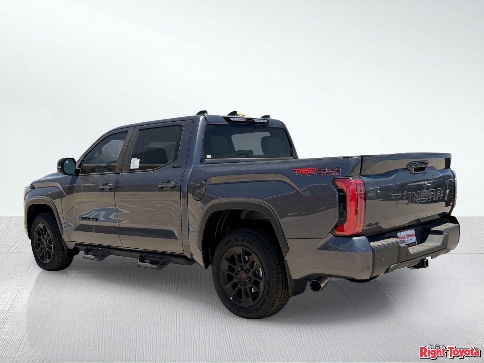 View vehicle photo 4