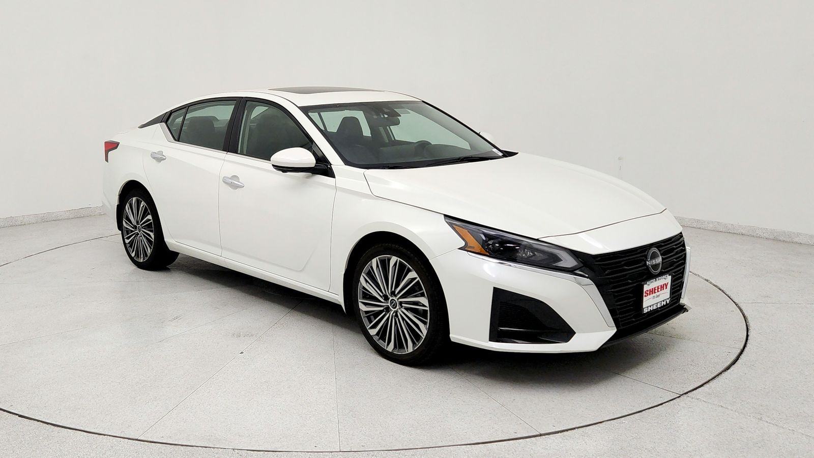Pearl White Tricoat 2023 Nissan Altima 2.5 SL AWD Sedan All-Wheel Drive Continuously Variable Transmission