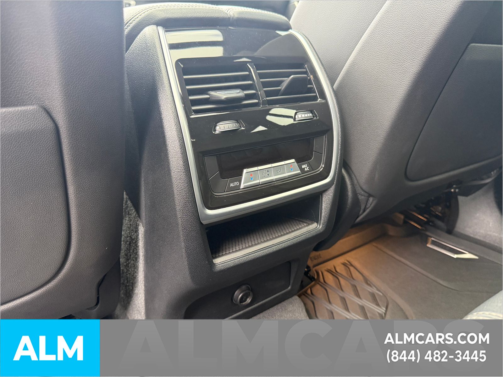 Used 2022 Mineral White Metallic BMW xDrive40i image 12