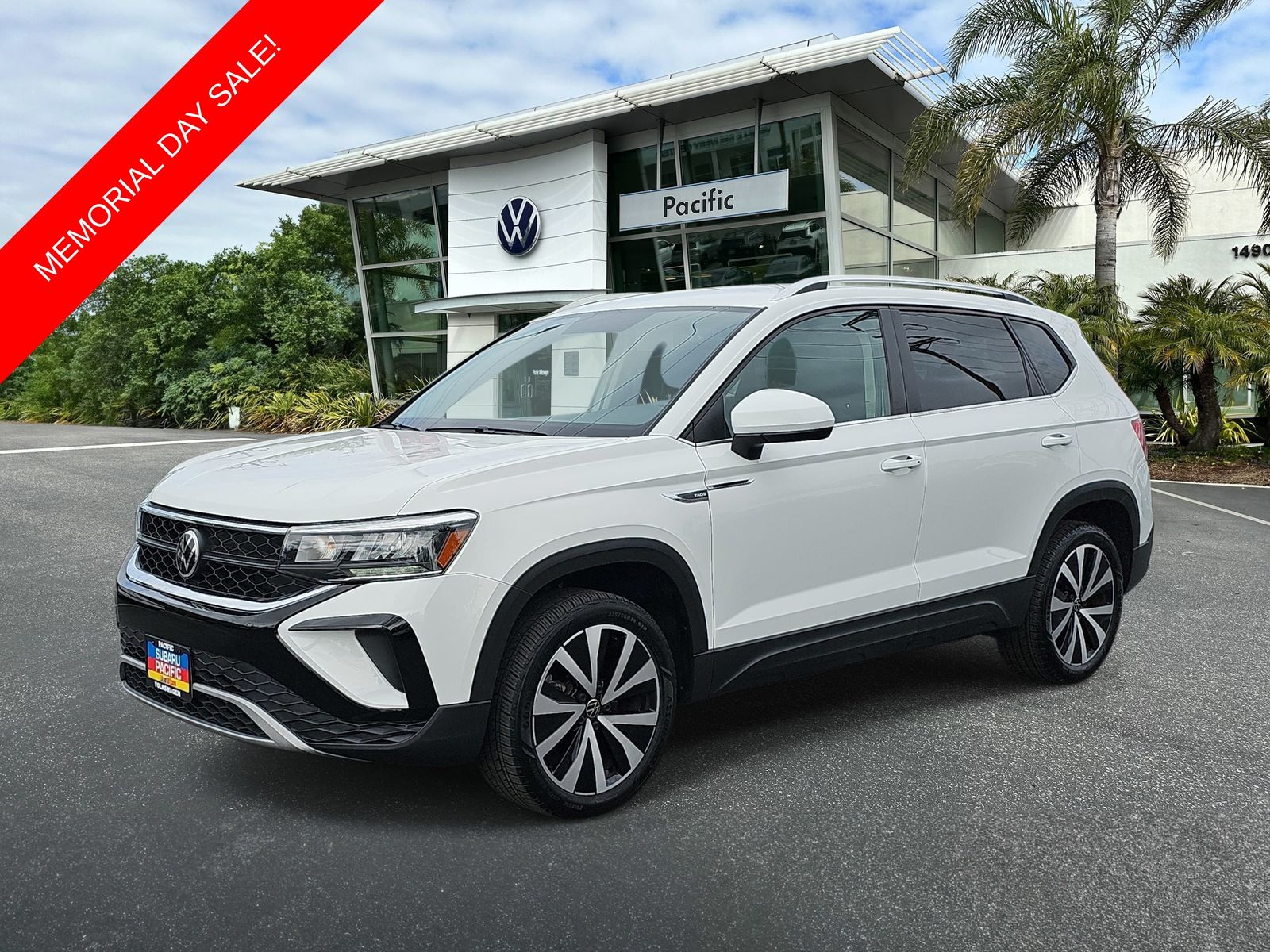 Pure White 2022 Volkswagen Taos SE FWD SUV / Crossover Front-Wheel Drive 8-Speed Automatic