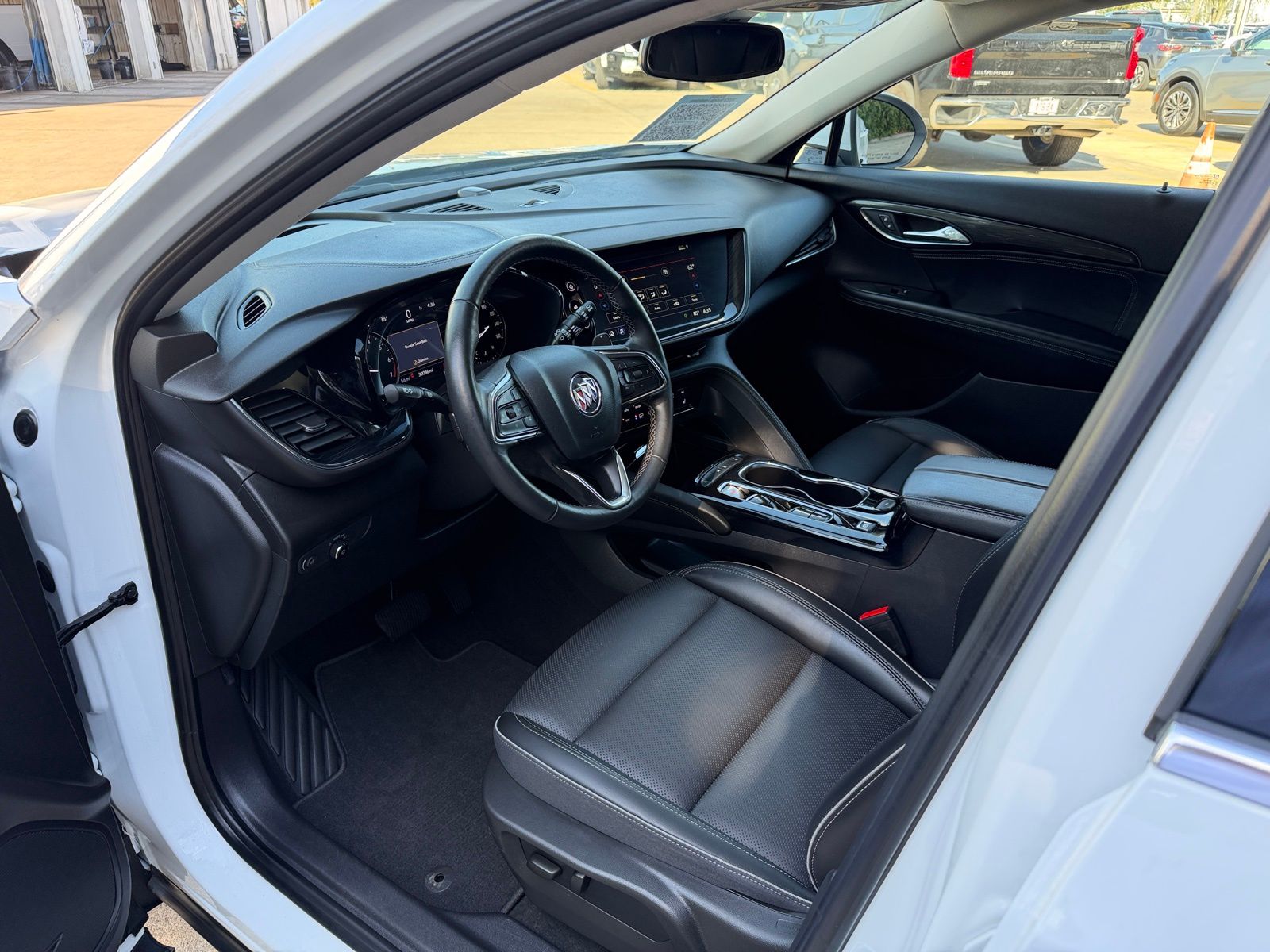 View vehicle photo 4