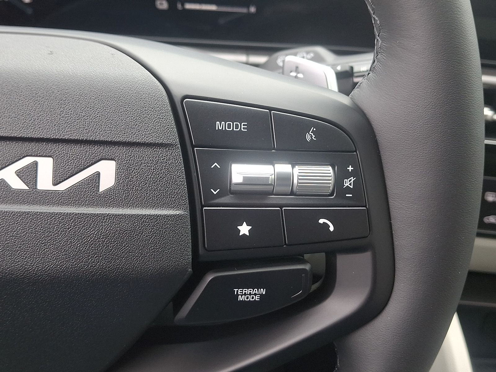 2026 Kia Sportage EX Hybrid - Photo 21