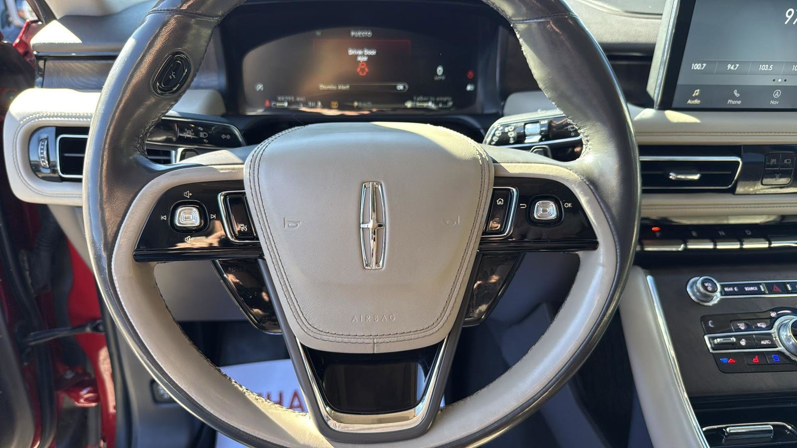 Used Car 2020 Lincoln Aviator  Reserve For Sale Under $30,000 In Austin, Texas