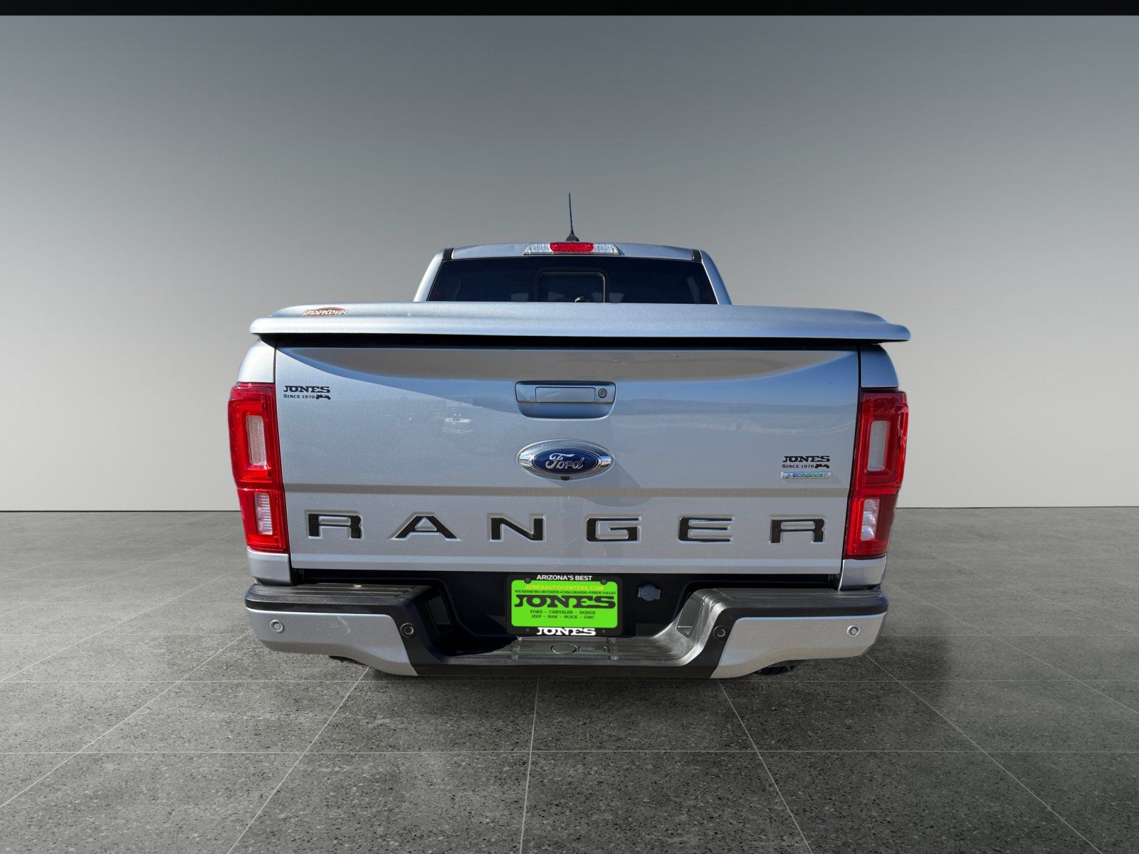 View vehicle photo 5