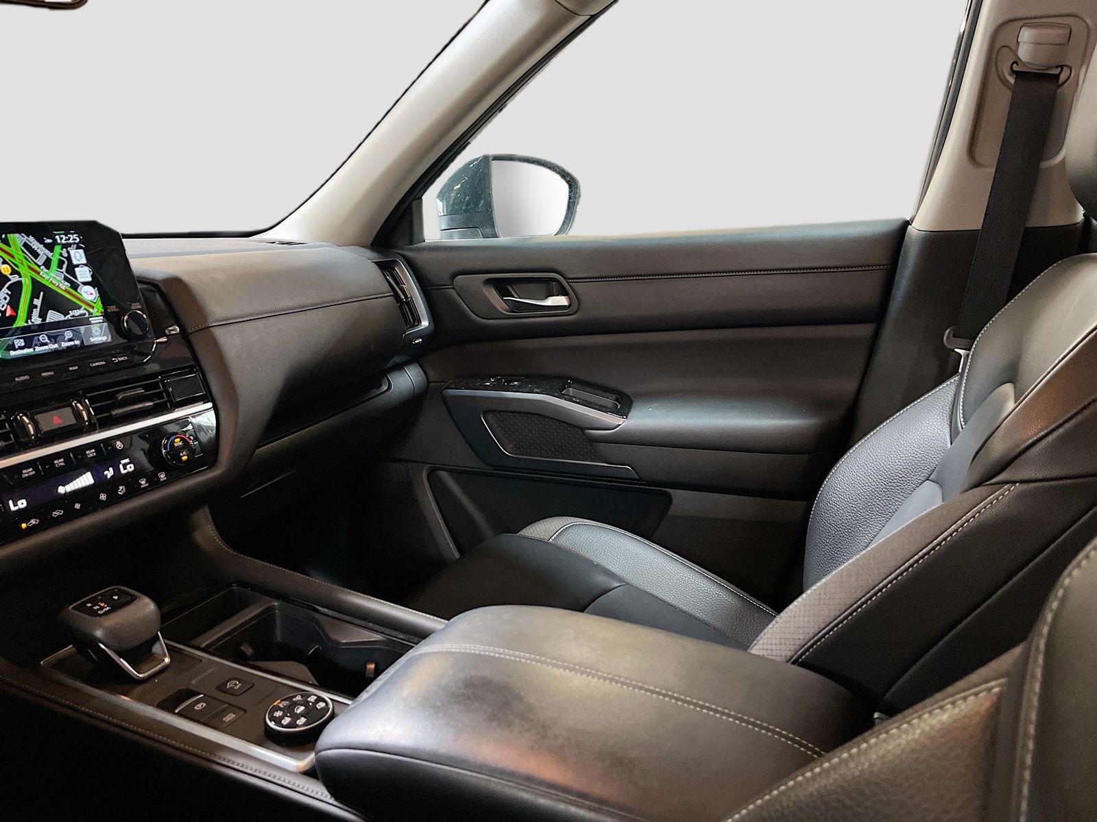 Used 2024 Black Nissan SL image 23