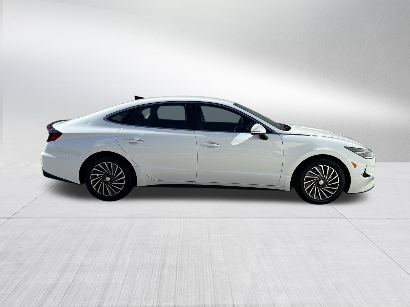 Used Car 2023 Hyundai Sonata Hybrid  Sel For Sale Under $25,000 In Austin, Texas