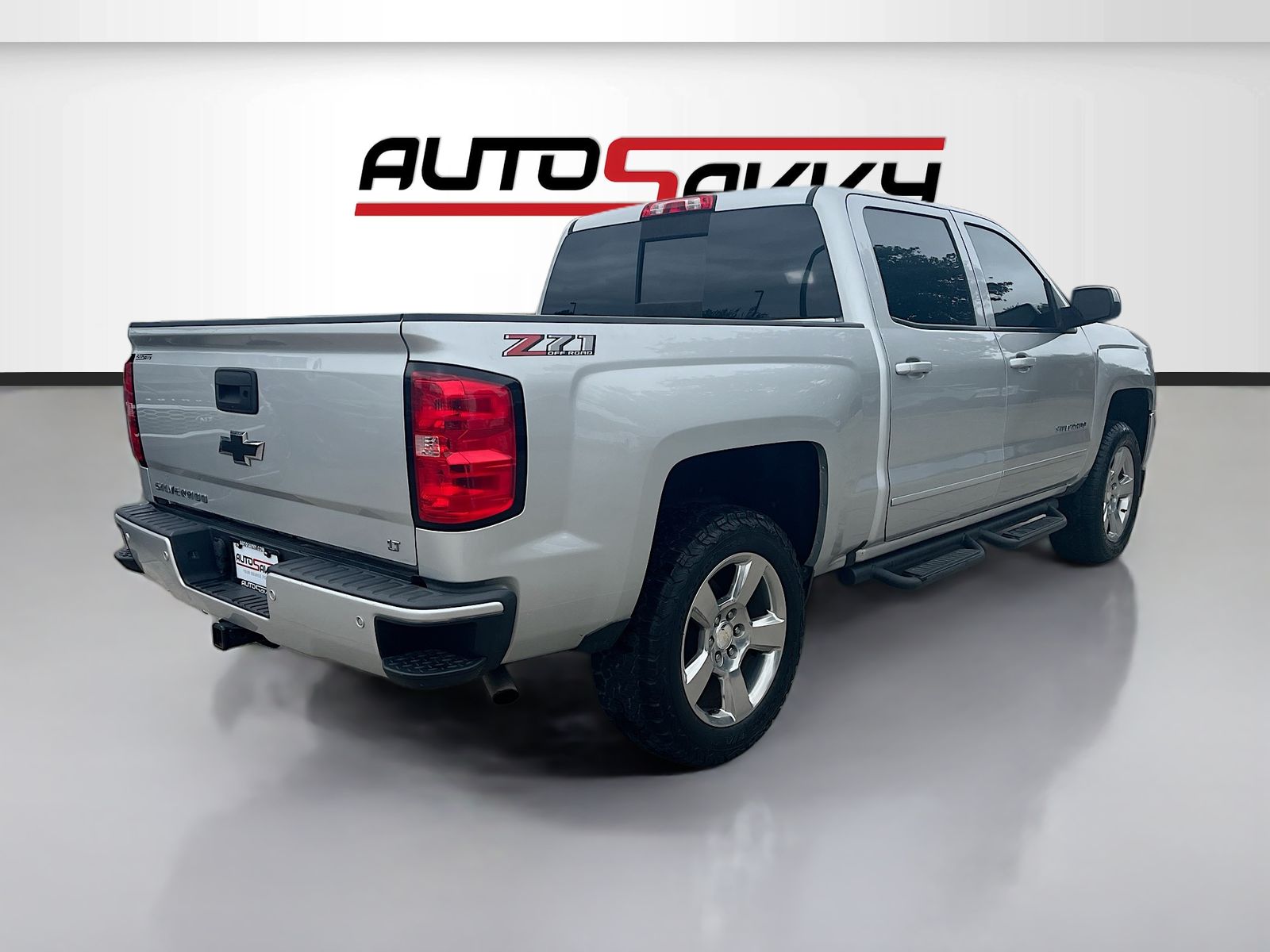 View vehicle photo 7