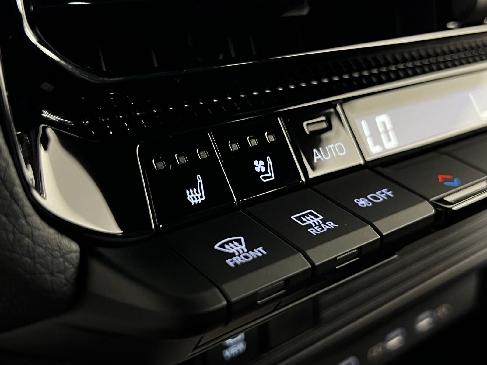 Thumbnail: 2026 Toyota Land Cruiser - 16