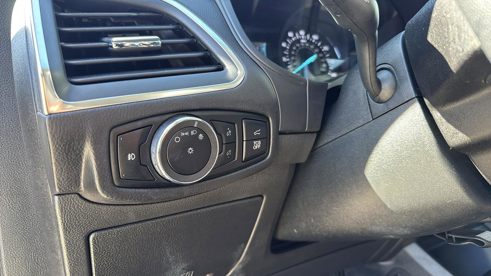 Used Car 2024 Ford Edge  Titanium For Sale Under $30,000 In Austin, Texas