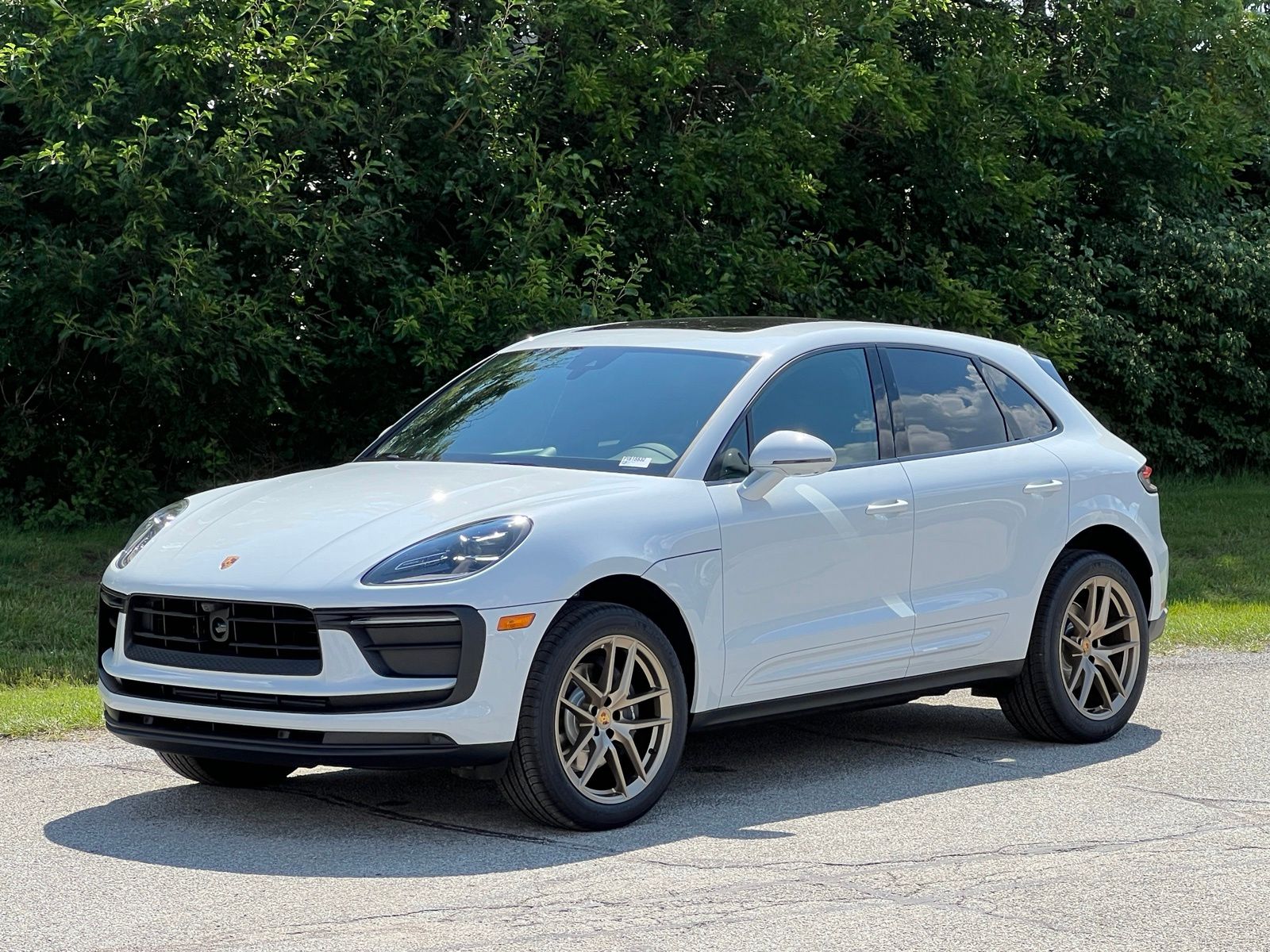 Carrara White Metallic 2026 Porsche Macan SUV / Crossover 7-Speed Automatic