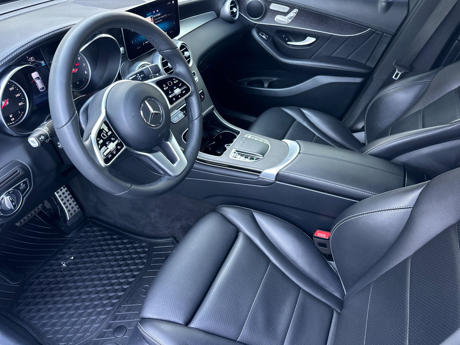 used 2022 Mercedes-Benz GLC car, priced at $36,990