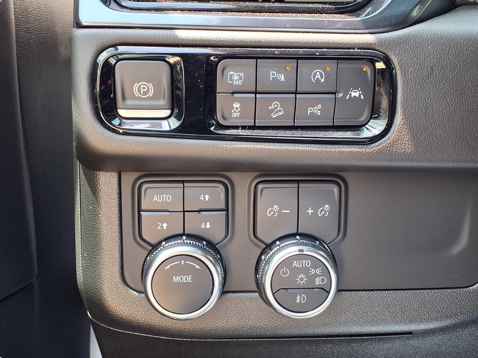 2025 GMC Yukon AT4 White at Community Toyota