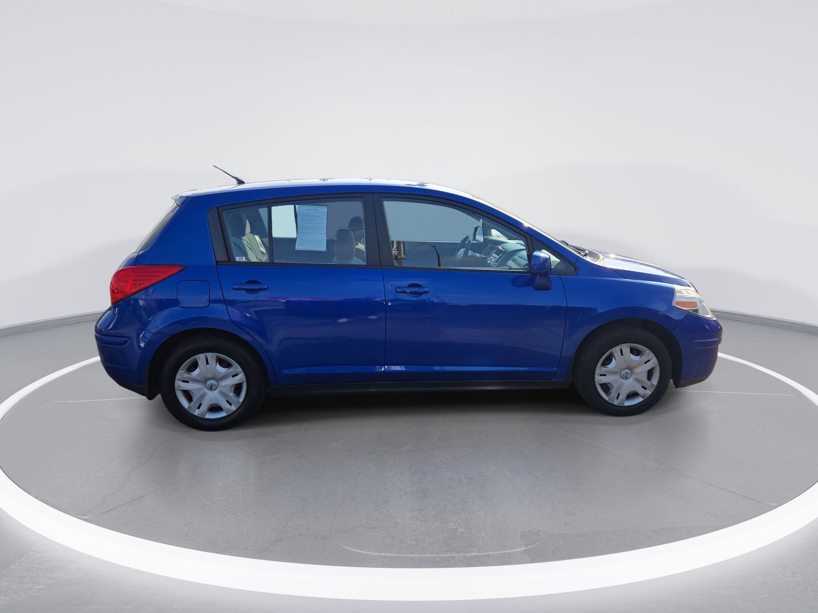 2011 Nissan Versa 1.8 S 9