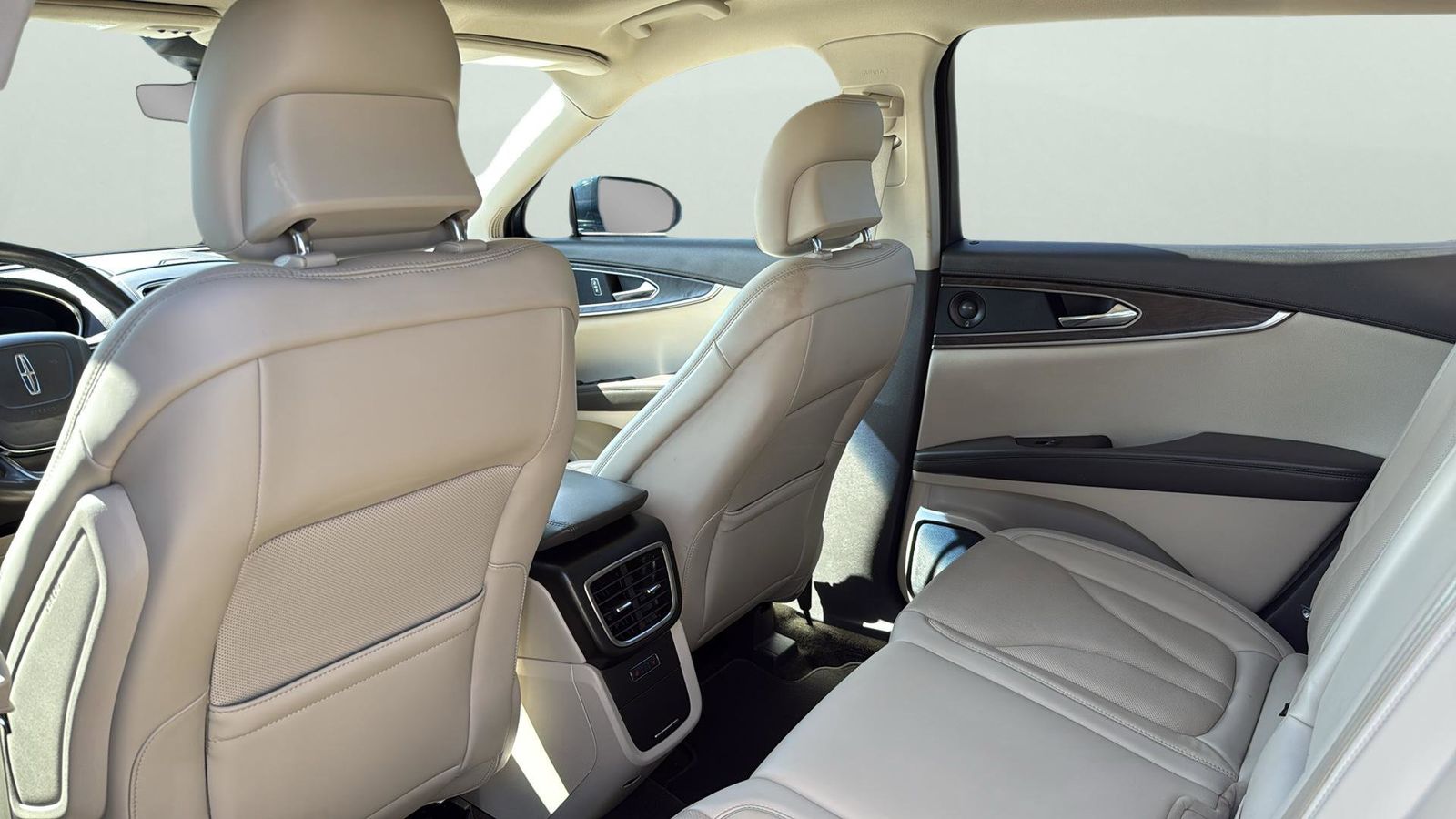 Used Car 2019 Lincoln Nautilus  Reserve For Sale Under $20,000 In Austin, Texas