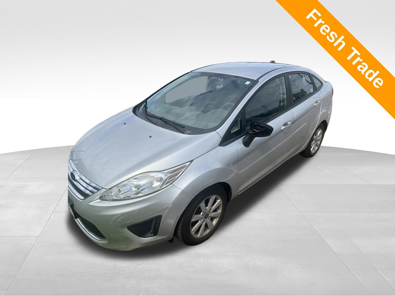 Ingot Silver 2012 Ford Fiesta SE Sedan Front-Wheel Drive 6-Speed Automatic