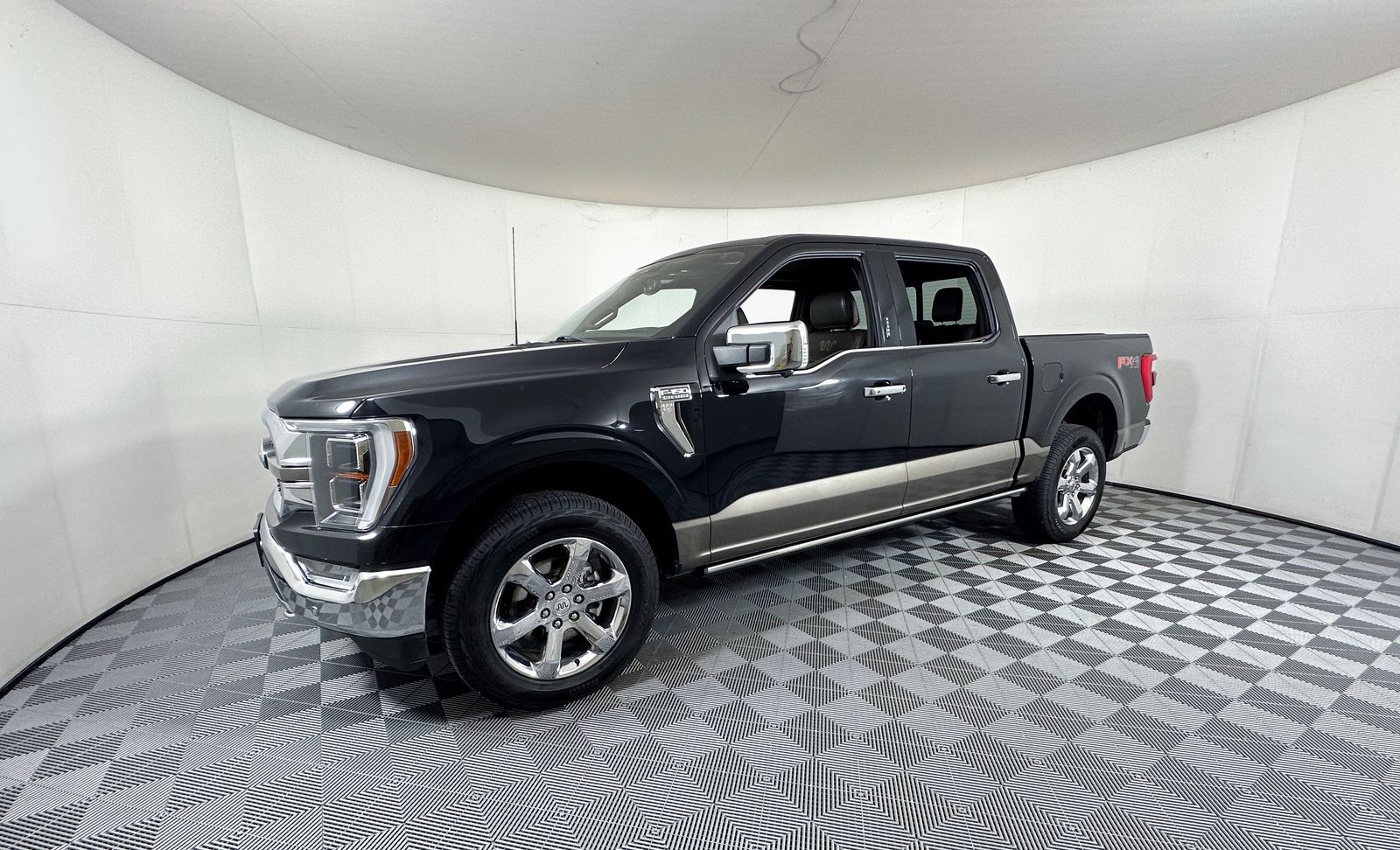 View vehicle photo 2