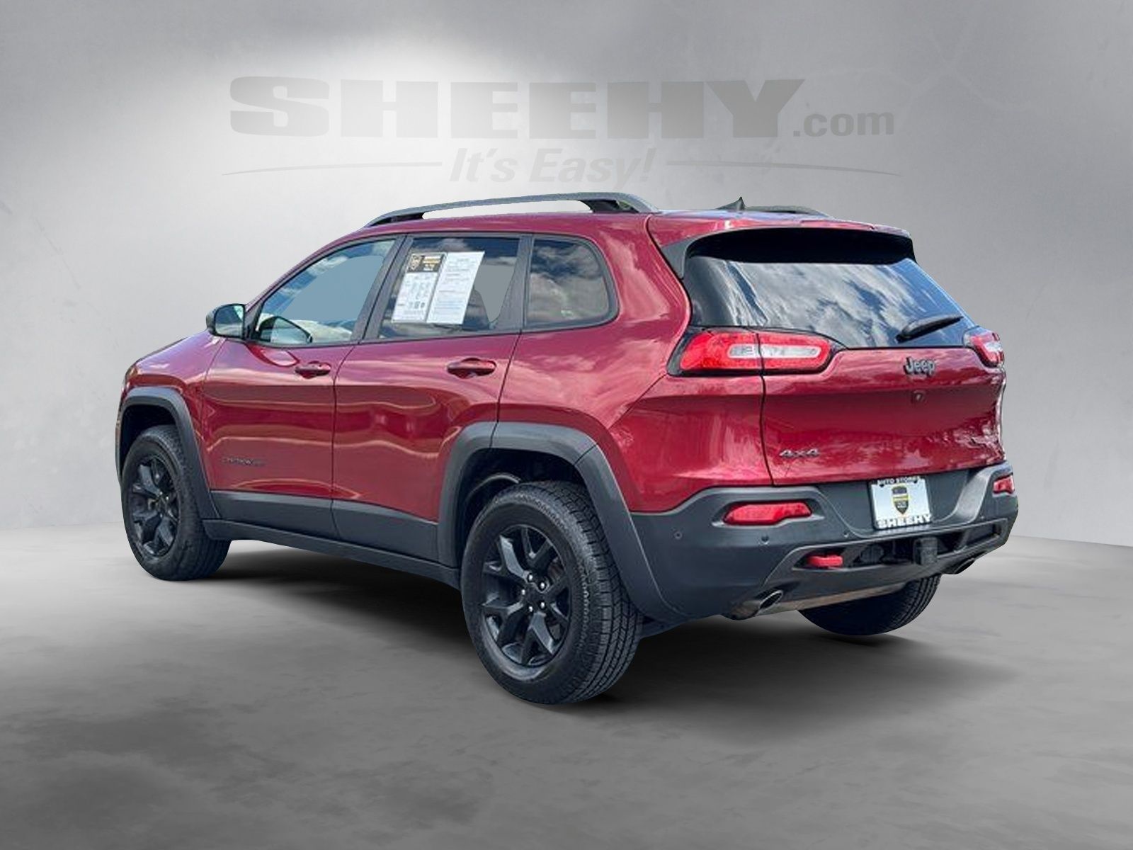 Used 2016 Red Jeep Trailhawk image 12