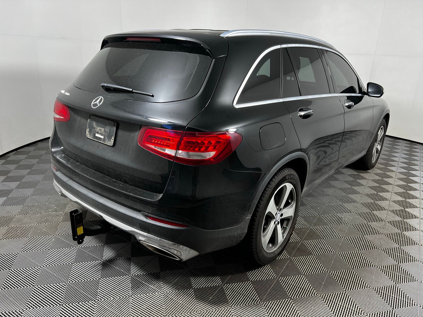 Thumbnail: 2017 Mercedes-Benz GLC - 5