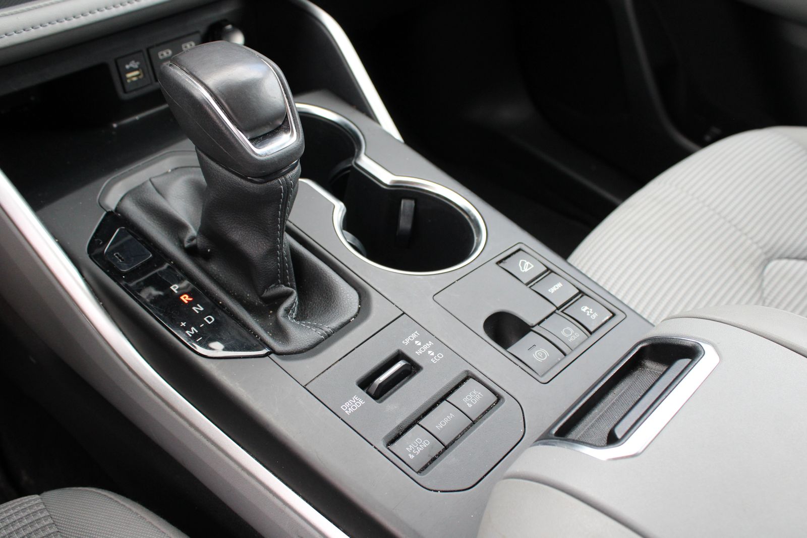 Used 2023 Gray Toyota LE image 16