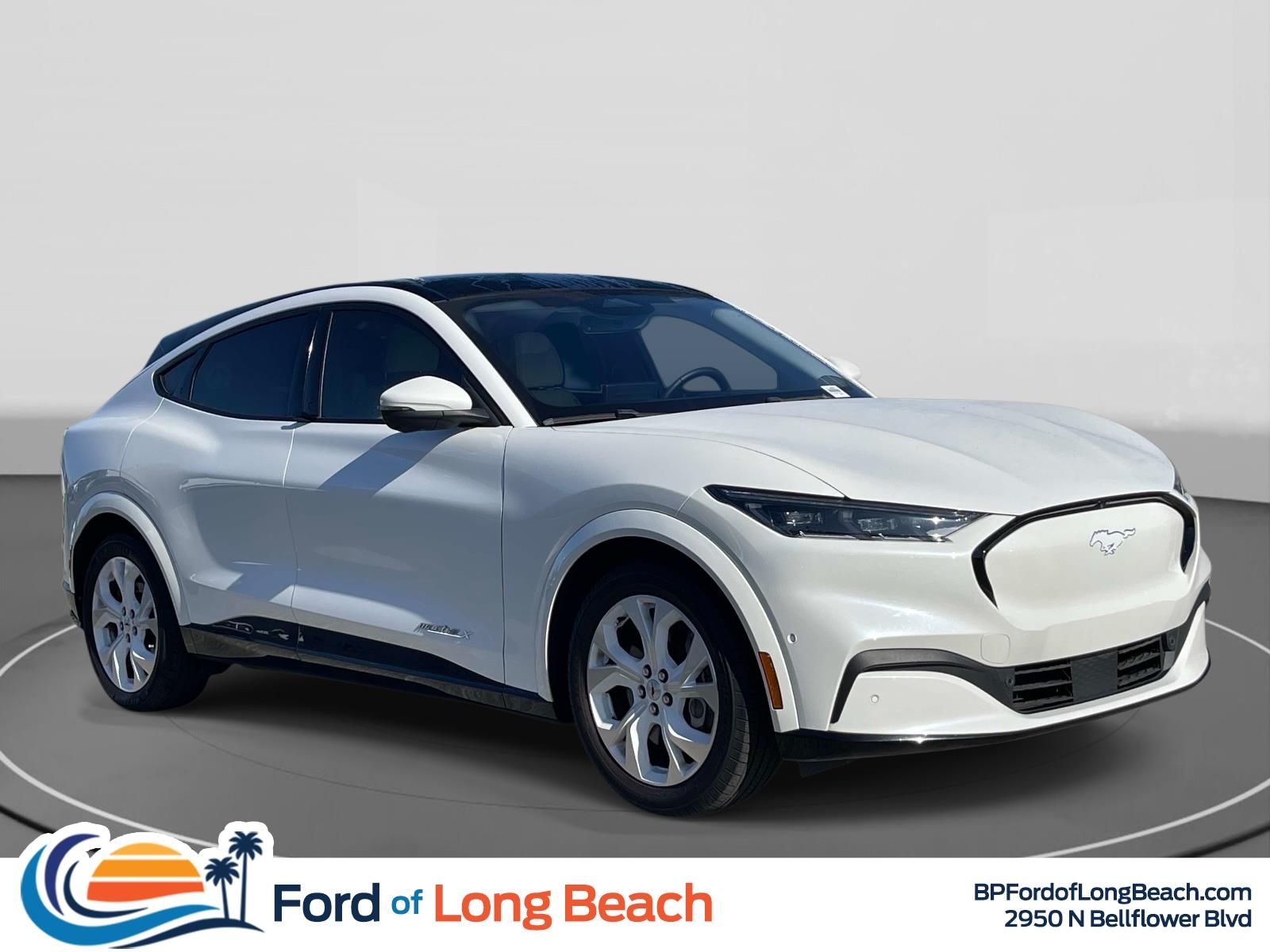 White Metallic 2022 Ford Mustang Mach-E SUV / Crossover Rear-Wheel Drive Automatic