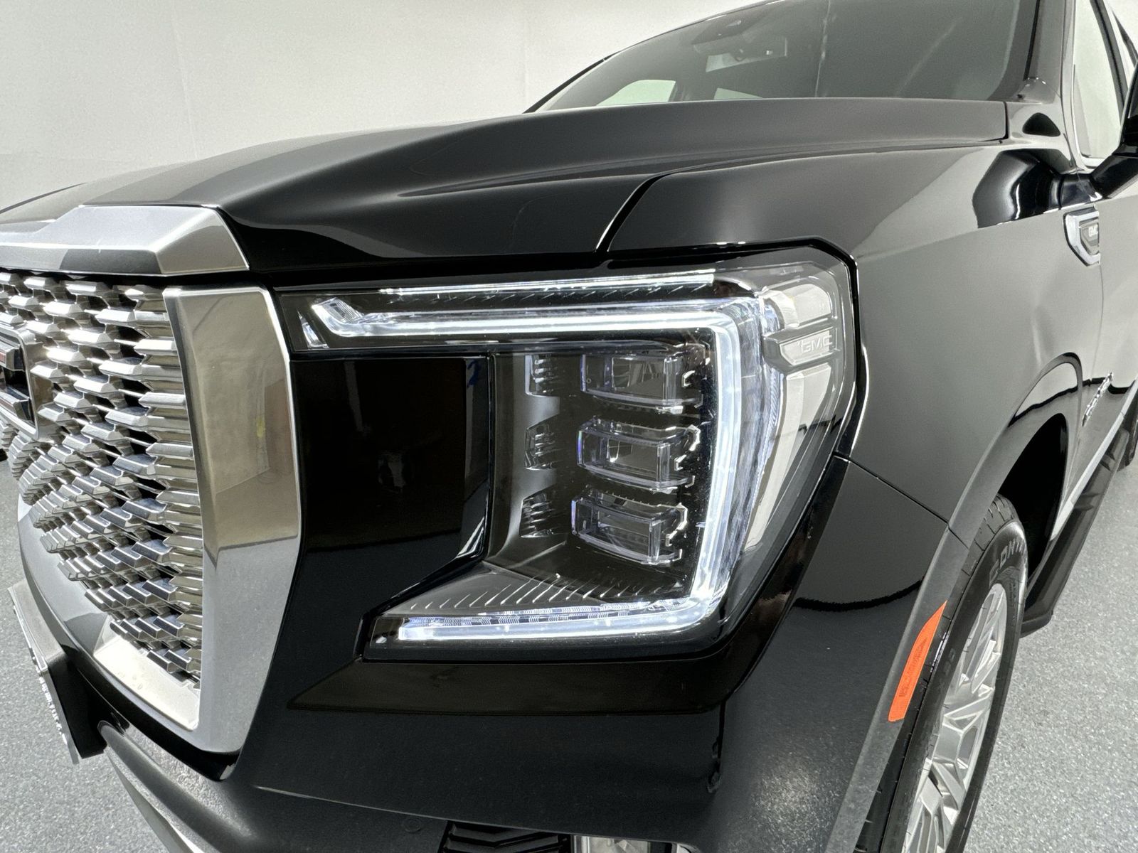 2023 GMC Yukon Denali 28