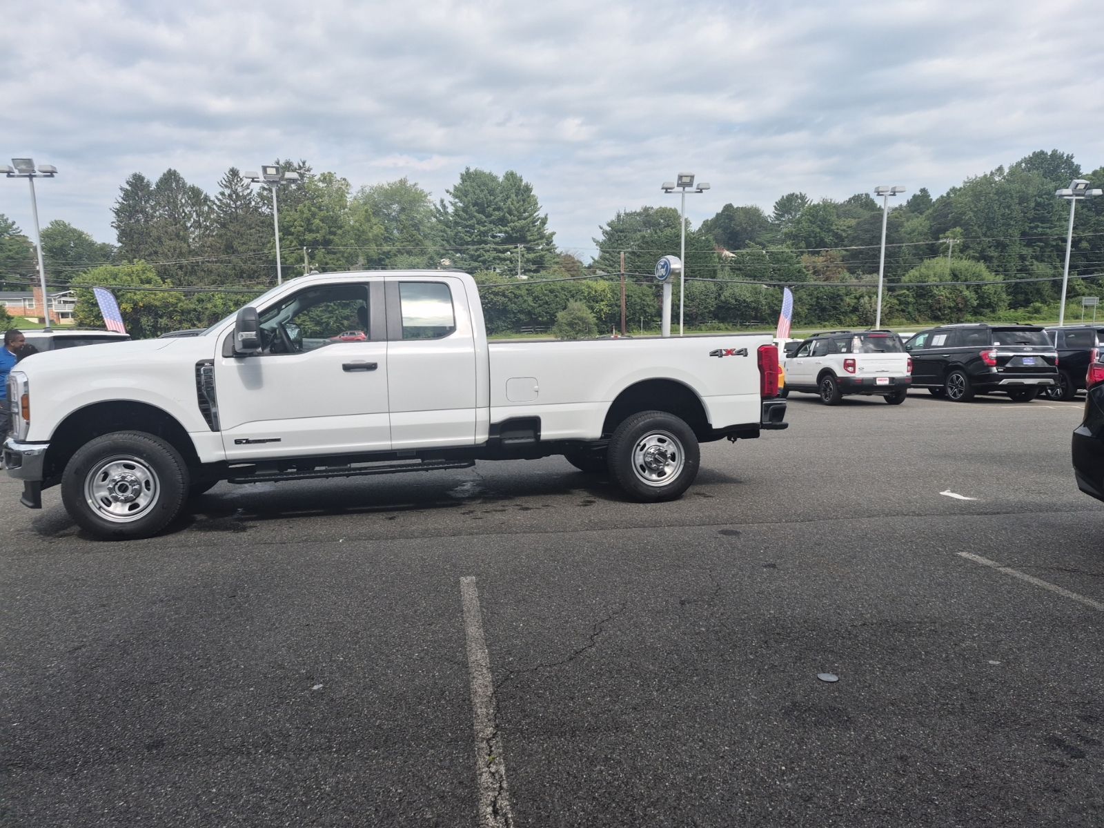 New 2026 Oxford White Ford XL image 18
