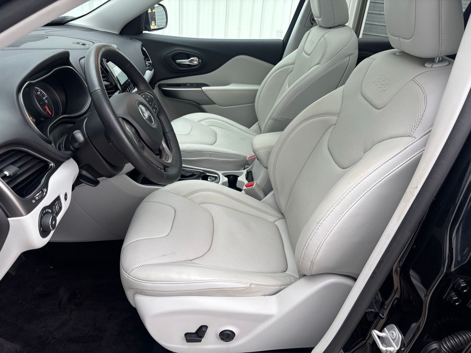 Used Car 2019 Jeep Cherokee  Limited For Sale Under $20,000 In Austin, Texas