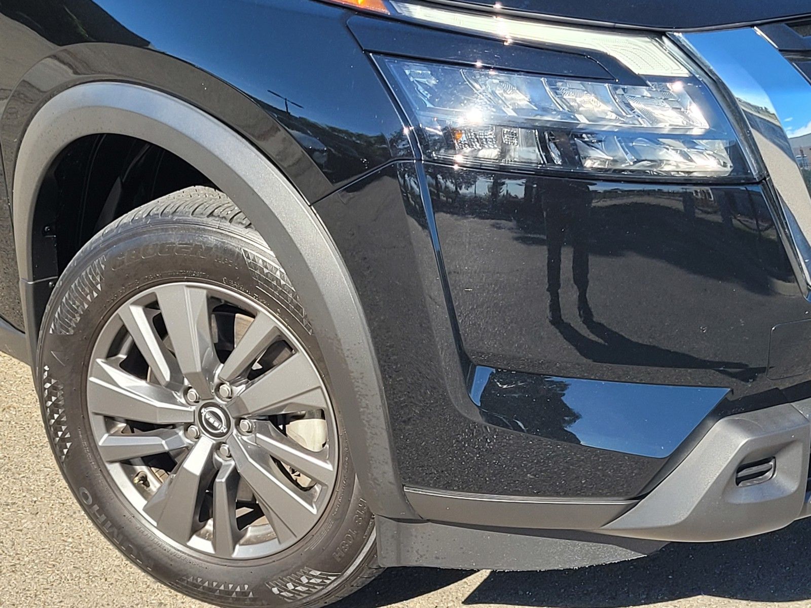 Used 2024 Black Nissan SV image 9