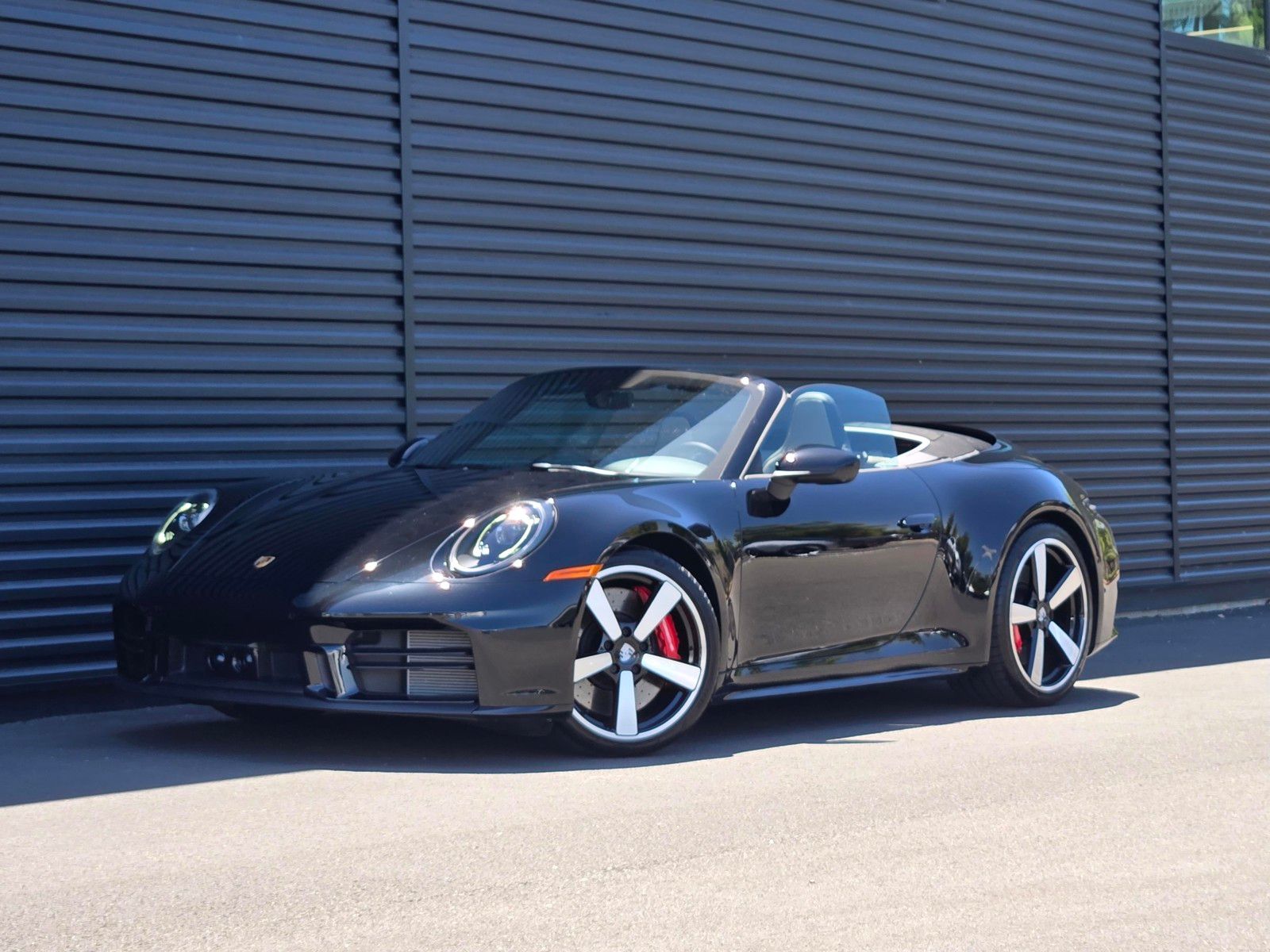 2025 Porsche 911 Carrera S — full photo 1 of 27