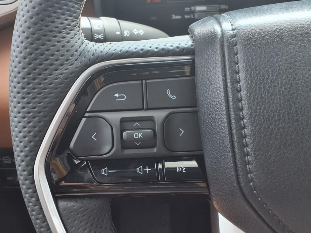 2025 Toyota Tundra Hybrid 1794 Edition - 10