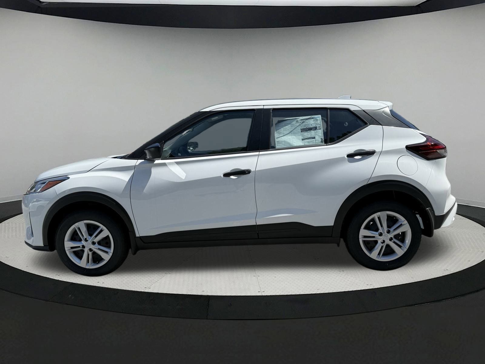 2025 Nissan Kicks Play S photo 20