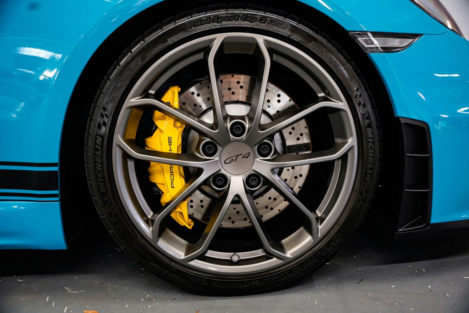 2021 Porsche 718 Cayman GT4 — photo 42