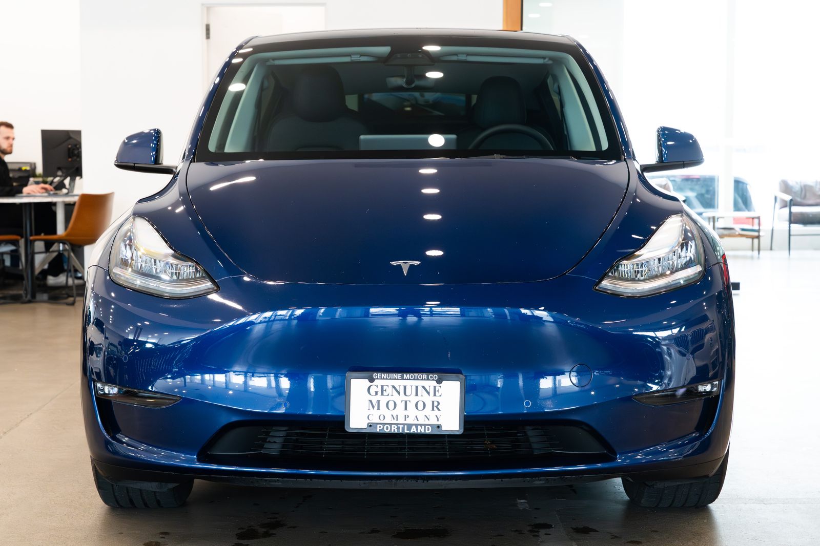 View vehicle photo 2