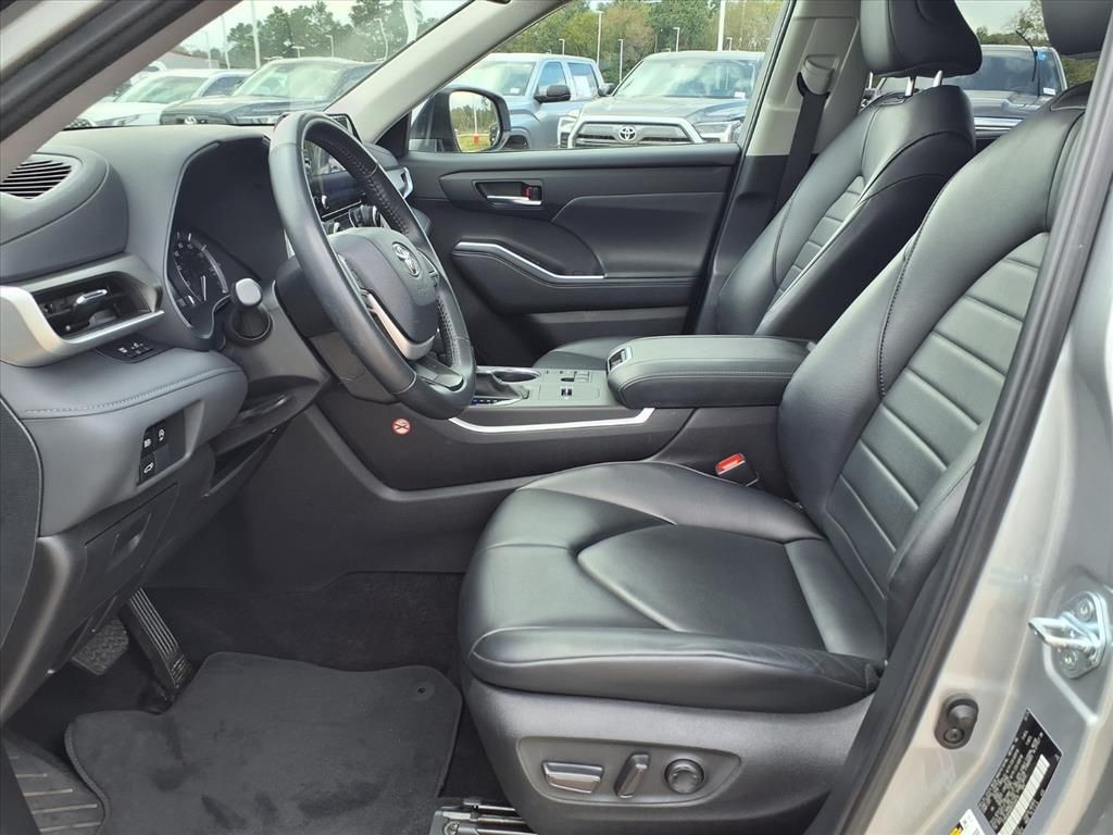 2024 Toyota Highlander XLE  at Don McGill Toyota