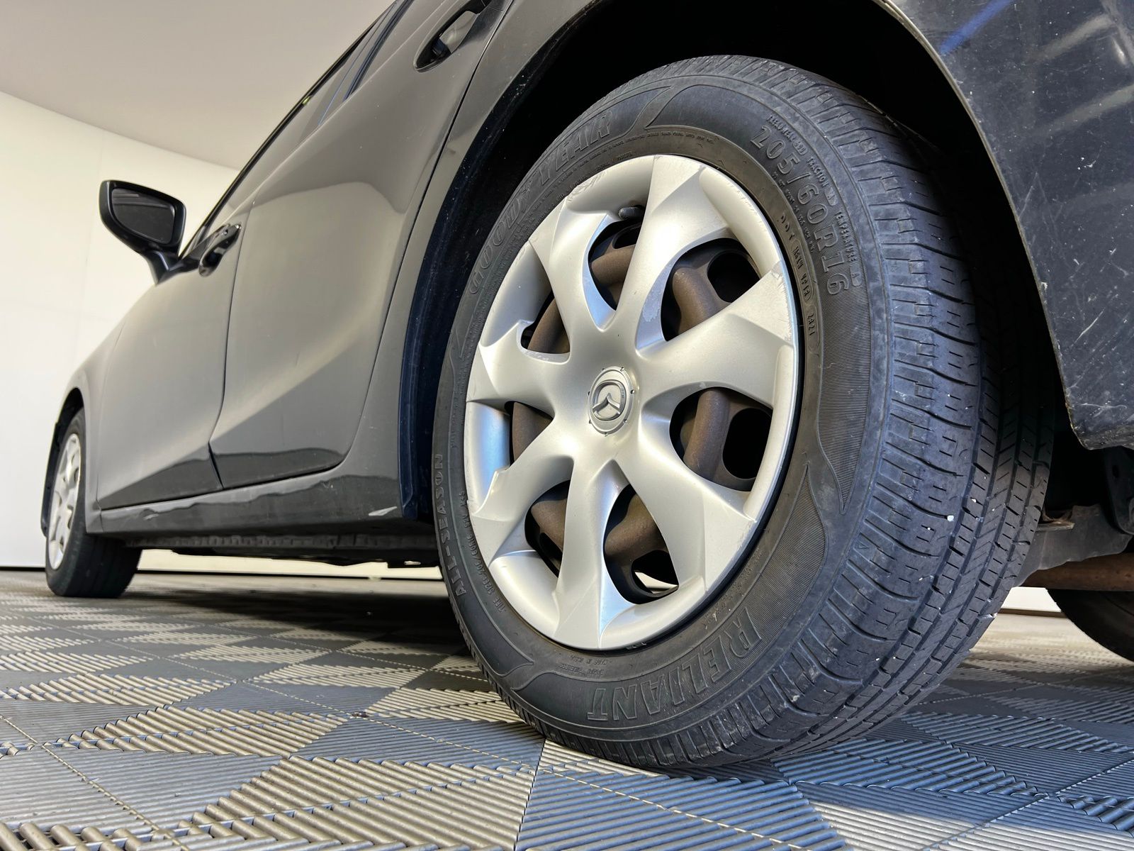 Thumbnail: 2015 Mazda Mazda3 - 9