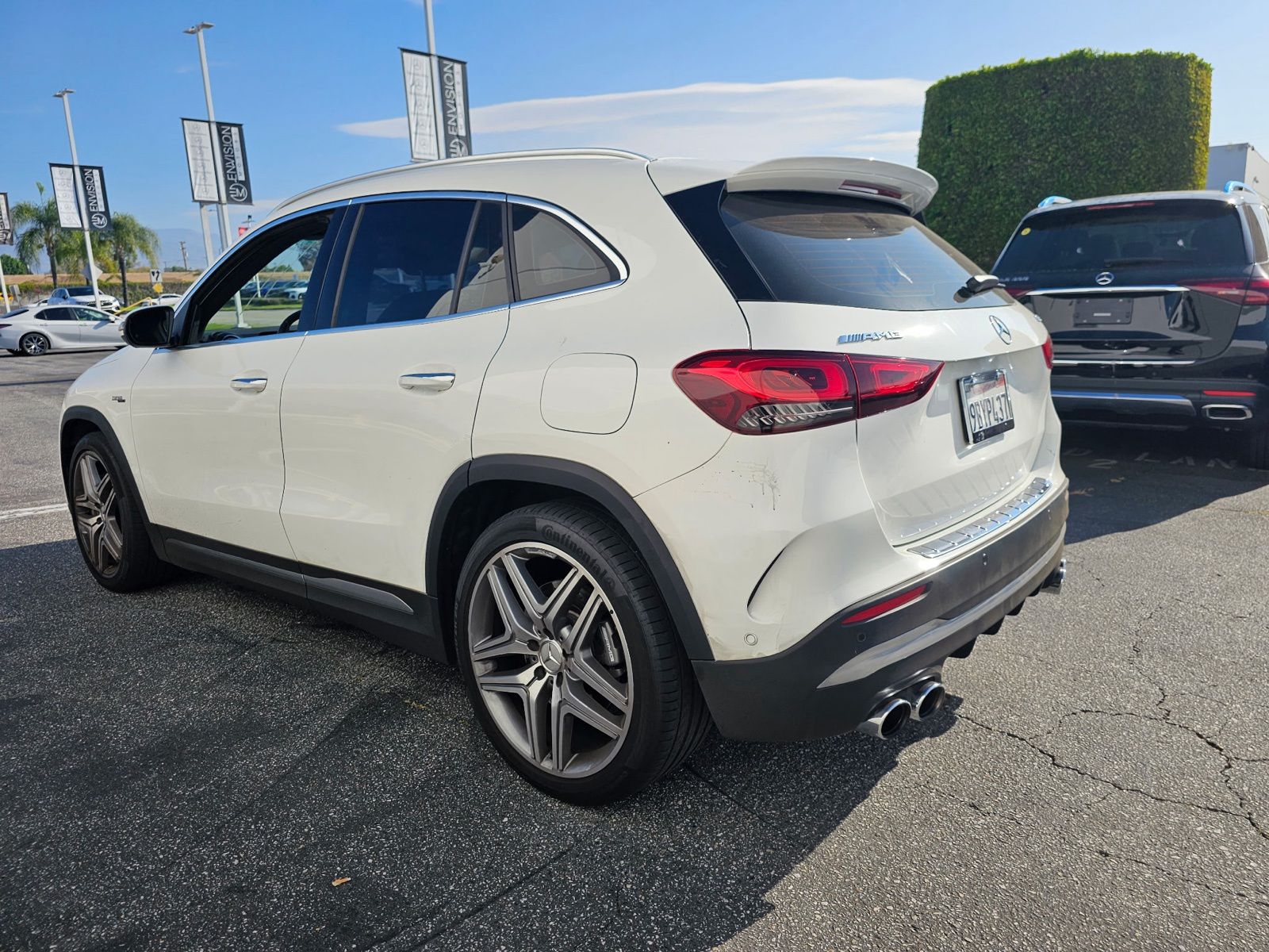 View vehicle photo 3