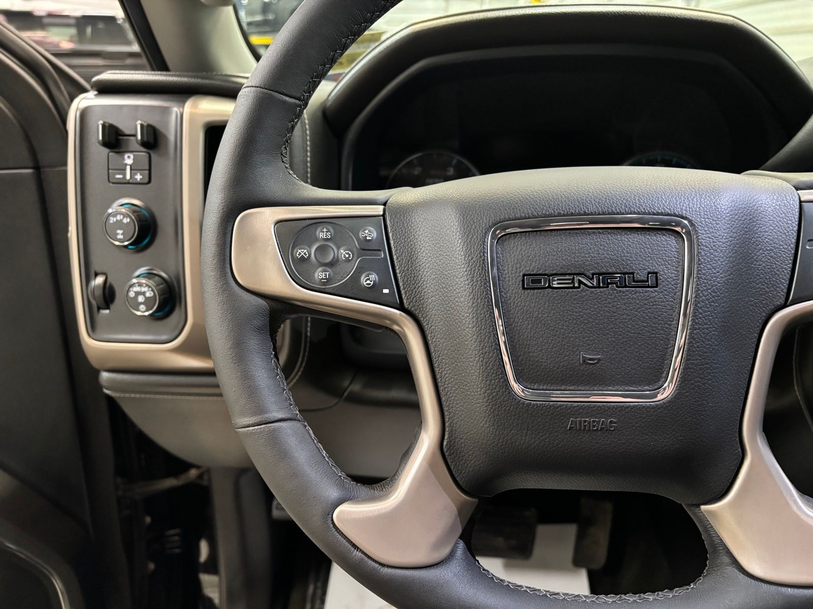 2018 GMC Sierra 3500 Denali HD Denali - Photo 14