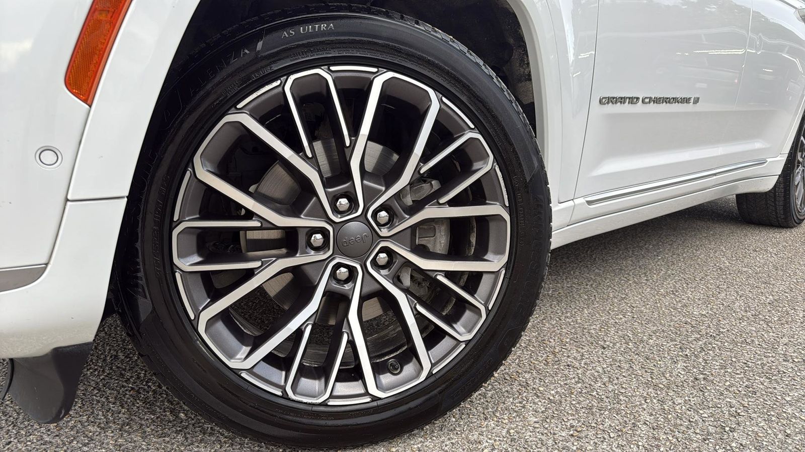 Used Car 2021 Jeep Grand Cherokee L  Summit For Sale Under $35,000 In Austin, Texas